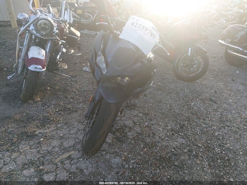 2024 KAWASAKI EX650 R - ML5EXER11RDAD5039