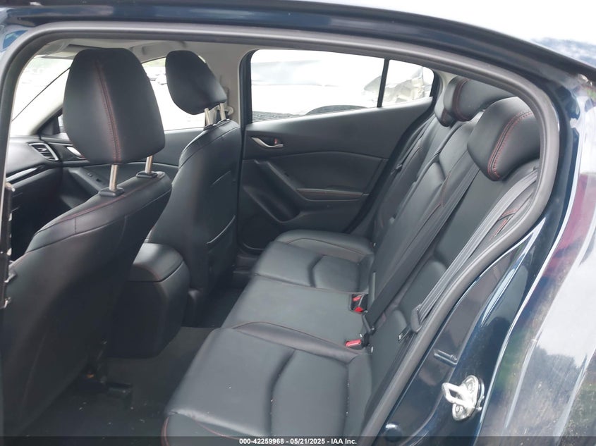 2015 MAZDA MAZDA3 VIN: JM1BM1W72F1240564