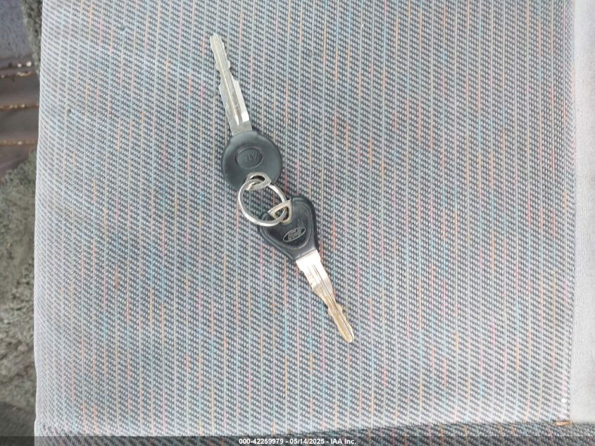 1996 Ford Escort Lx VIN: 1FASP11J9TW180412 Lot: 42259979