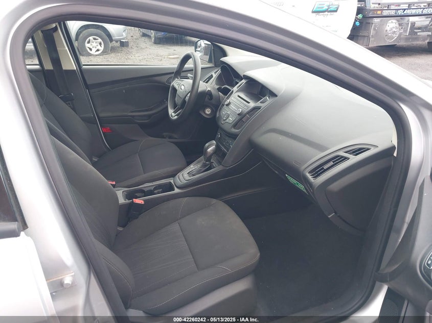 1FADP3E25GL311186 2016 FORD FOCUS photo no. 5