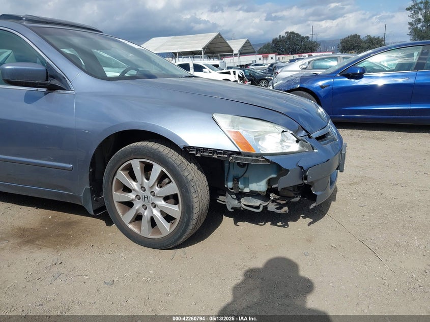 2007 HONDA ACCORD VIN: 1HGCM66537A001611