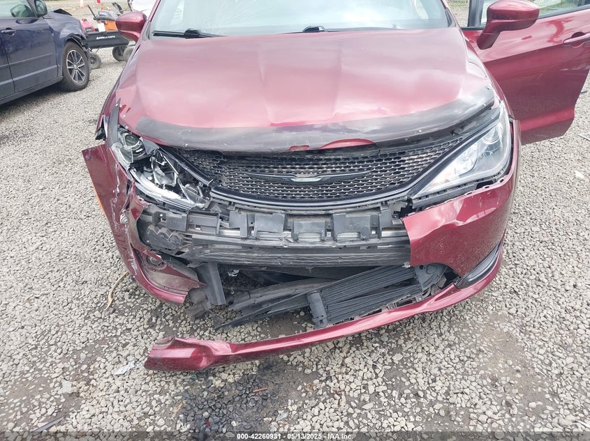 VIN 2C4RC1FG6LR142887 2020 CHRYSLER PACIFICA TOURING