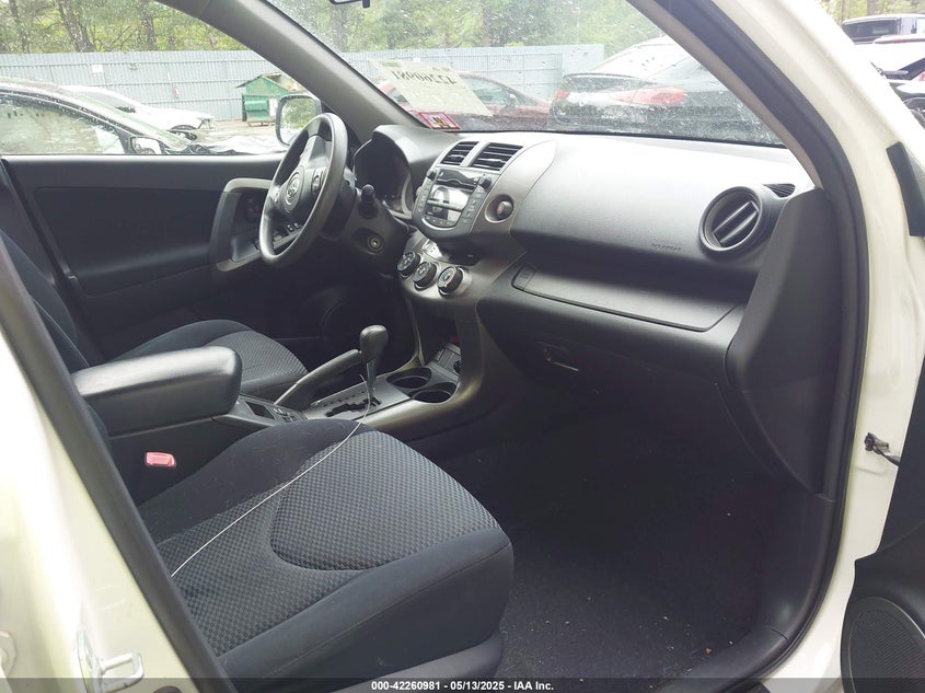 2009 TOYOTA RAV4 VIN: JTMBF32V39D009332
