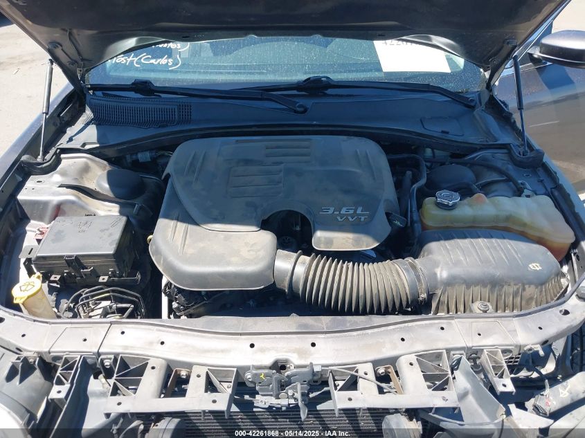 2015 Chrysler 300 Limited VIN: 2C3CCAAG7FH867717 Lot: 42261868