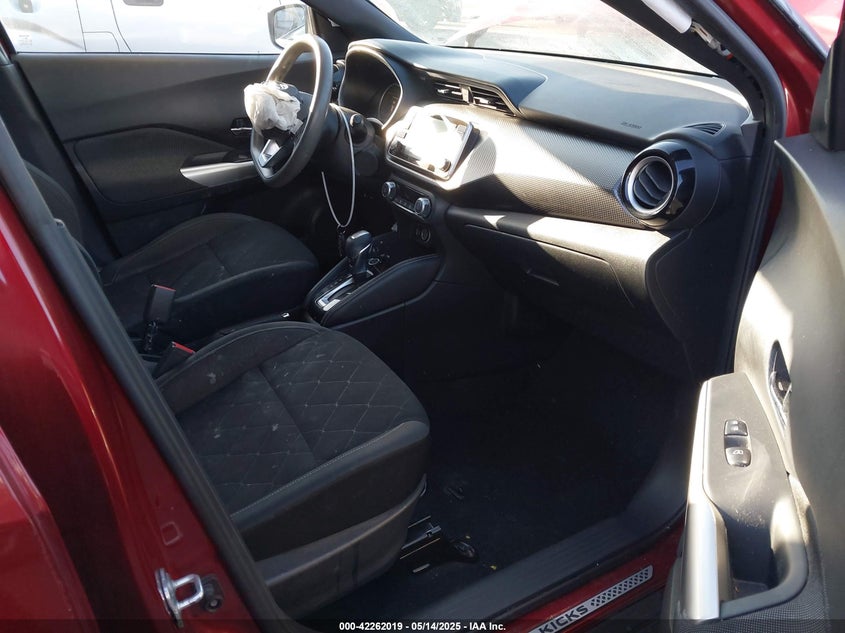 2019 NISSAN KICKS VIN: 3N1CP5CU9KL541559