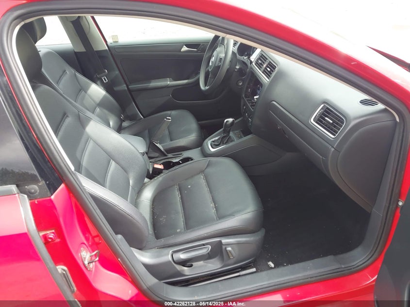 2014 VOLKSWAGEN JETTA VIN: 3VWD17AJ3EM277533
