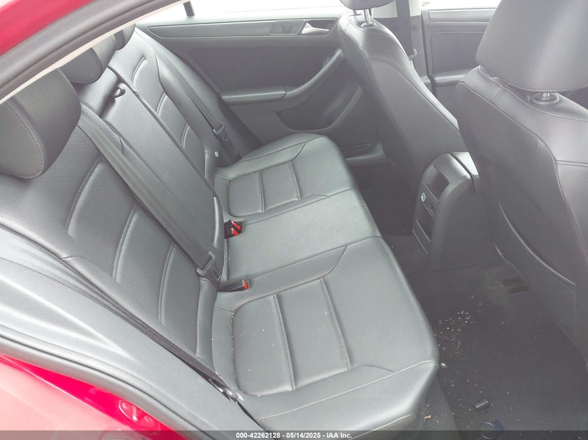 2014 VOLKSWAGEN JETTA VIN: 3VWD17AJ3EM277533