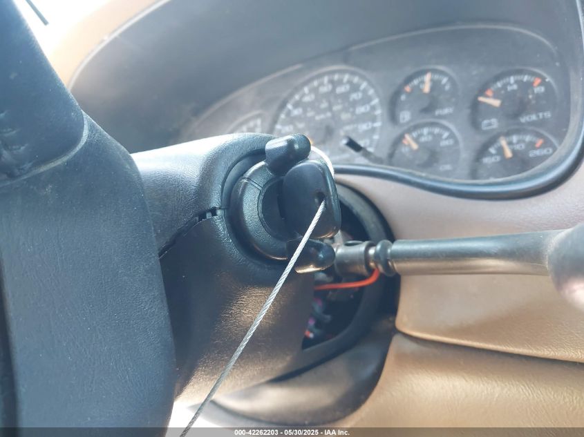 1999 GMC Sierra 1500 Sle VIN: 2GTEK19T7X1525932 Lot: 42262203