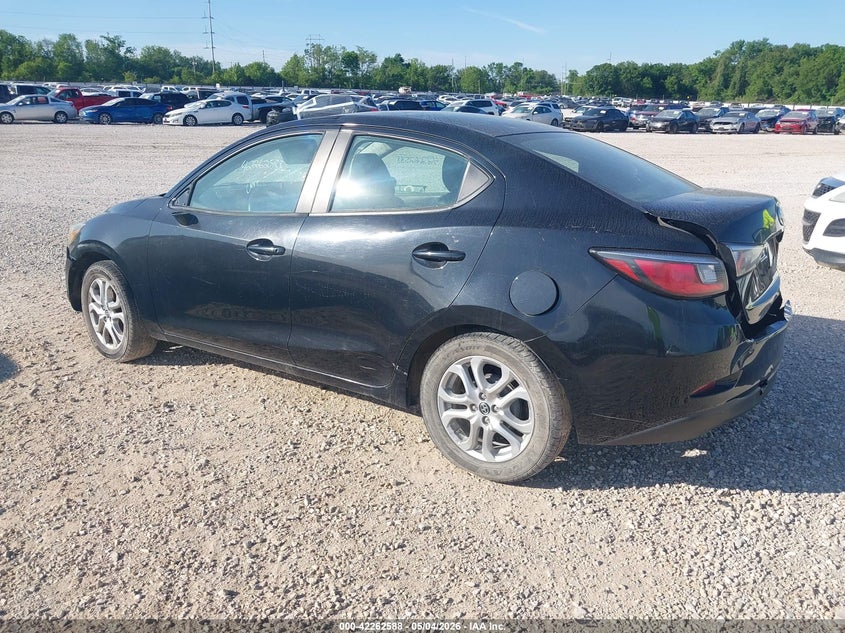 Vin: 3mydlbzv4gy112644, lot: 42754644, scion ia 20163