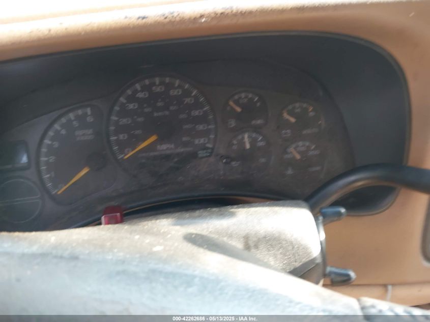 2000 Chevrolet Suburban 1500 Lt VIN: 3GNFK16TXYG185880 Lot: 42262686