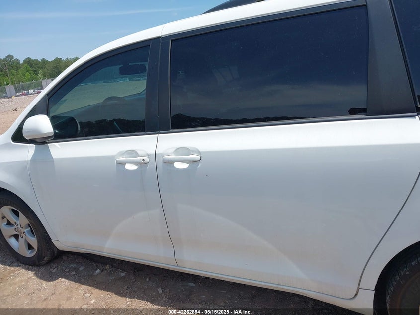 2017 TOYOTA SIENNA VIN: 5TDKZ3DC5HS793289