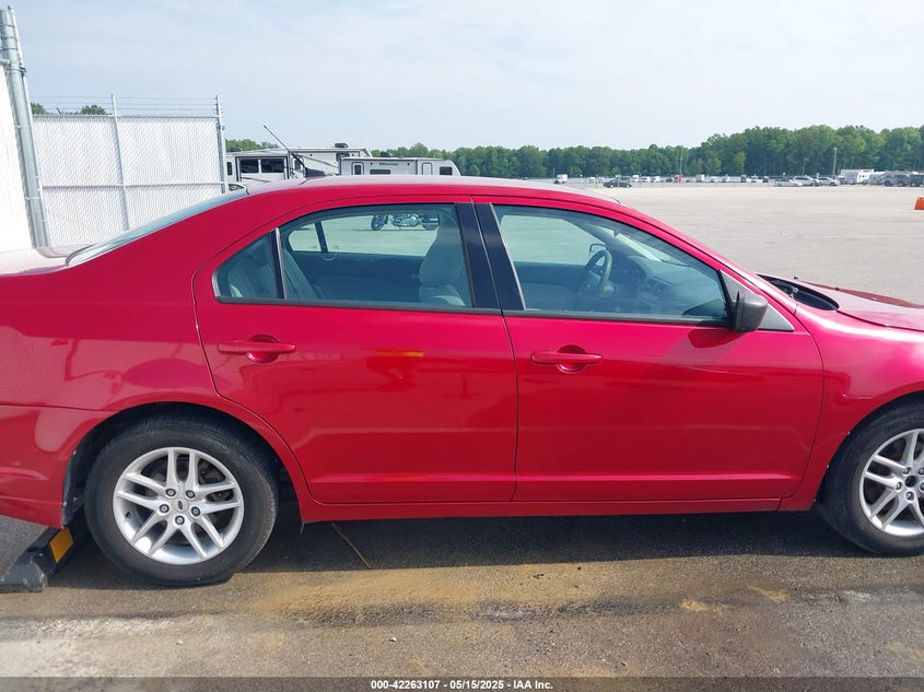 2012 Ford Fusion S VIN: 3FAHP0GA8CR256149 Lot: 42263107