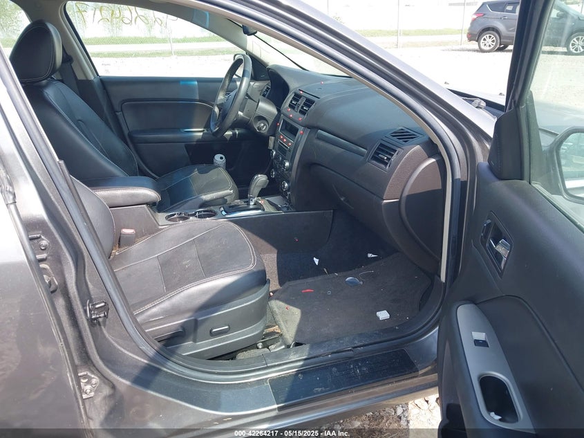 2010 FORD FUSION VIN: 3FAHP0JA8AR371128