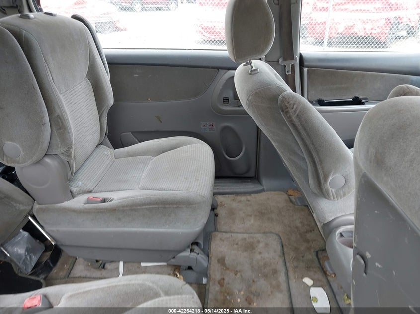 2006 Toyota Sienna Ce VIN: 5TDZA23CX6S581812 Lot: 42264218