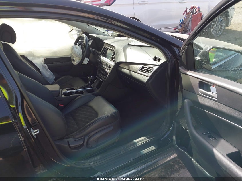 2017 HYUNDAI SONATA SPORT - 5NPE34AF1HH558140