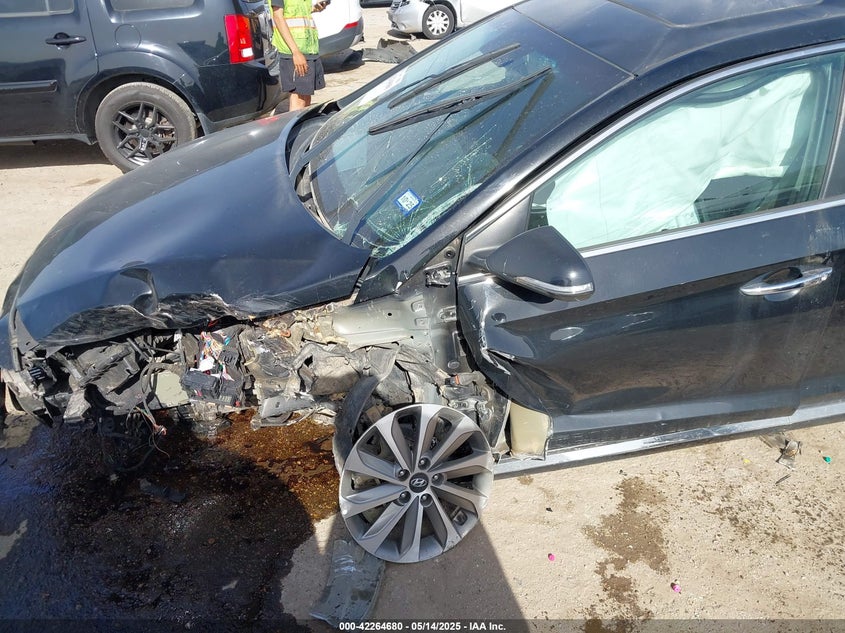 2017 HYUNDAI SONATA SPORT - 5NPE34AF1HH558140