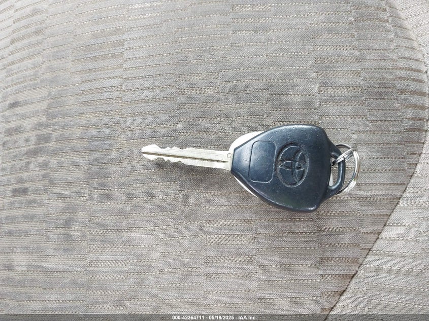 2011 TOYOTA RAV4 VIN: 2T3BF4DV7BW099693