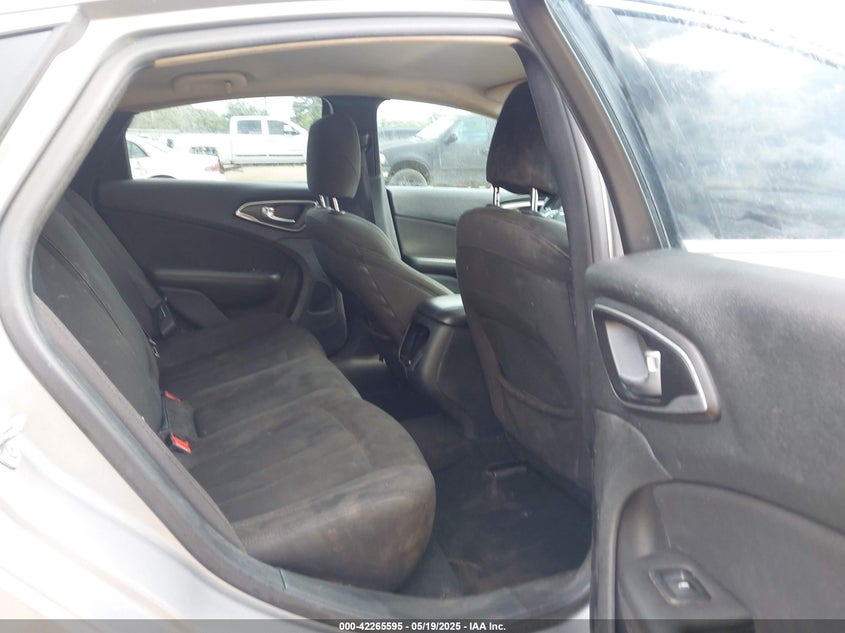 2015 CHRYSLER 200 LIMITED - 1C3CCCAB0FN725331