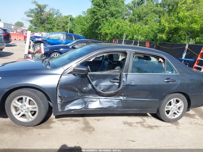 2007 HONDA ACCORD VIN: 1HGCM56827A049377