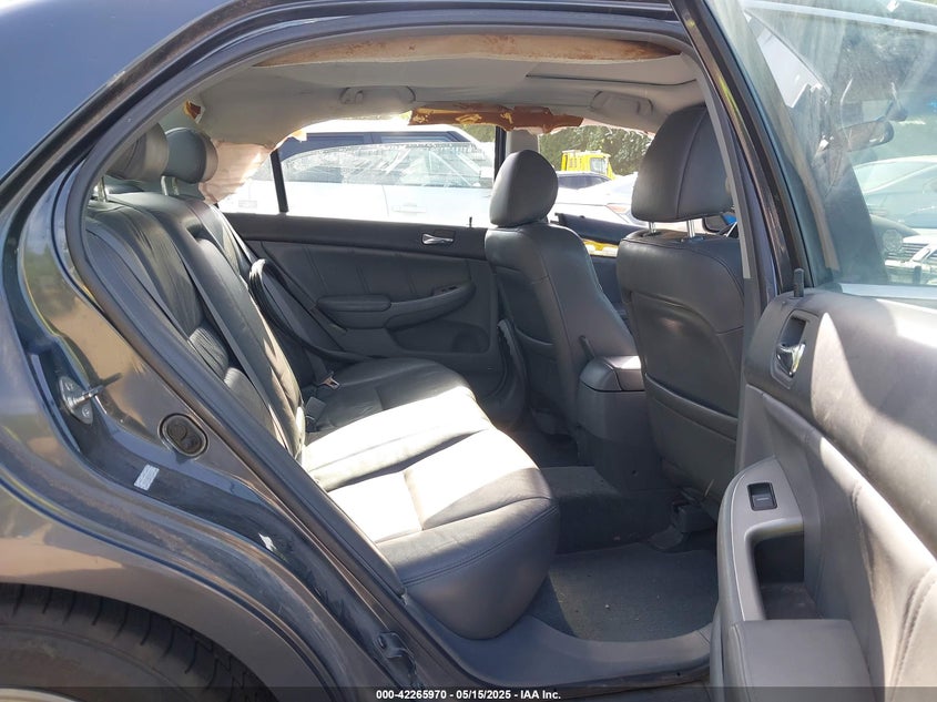 2007 HONDA ACCORD VIN: 1HGCM56827A049377