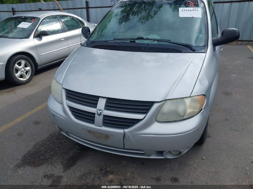 2005 Dodge Caravan VIN: 2D4CP44L25R2 Lot: 42266553