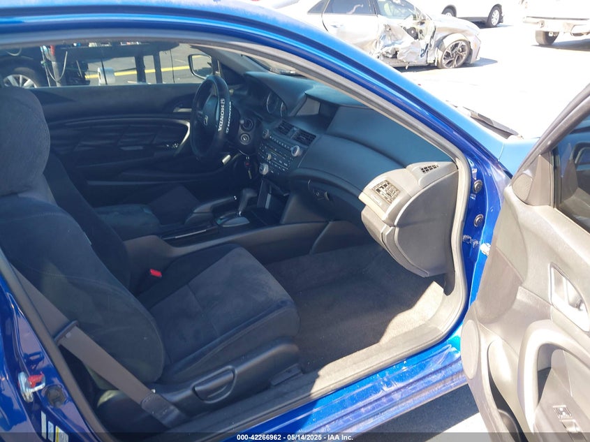 2008 HONDA ACCORD VIN: 1HGCS12318A026523