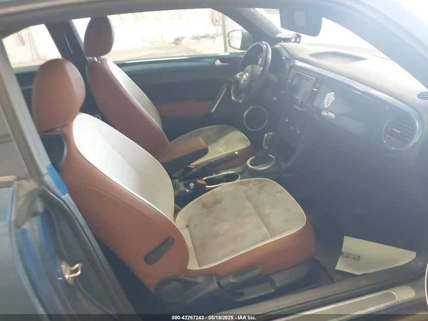 2016 VOLKSWAGEN BEETLE 1.8T CLASSIC - 3VWF17AT8GM633911