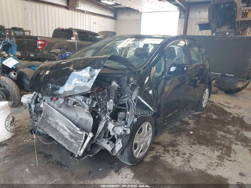 2012 HONDA FIT VIN: JHMGE8H33CC034030