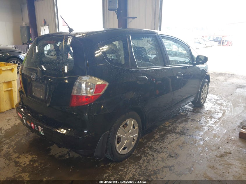 2012 HONDA FIT VIN: JHMGE8H33CC034030