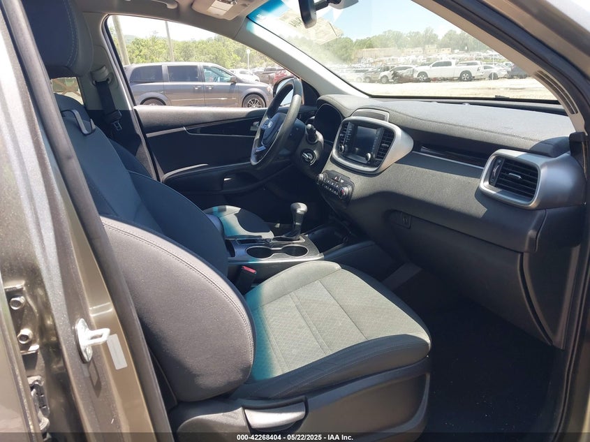 2019 KIA SORENTO VIN: 5XYPG4A32KG513726