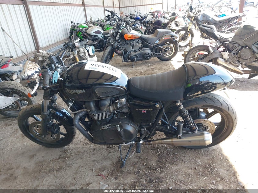 2010 TRIUMPH MOTORCYCLE BONNEVILLE SMT900K13AT412010