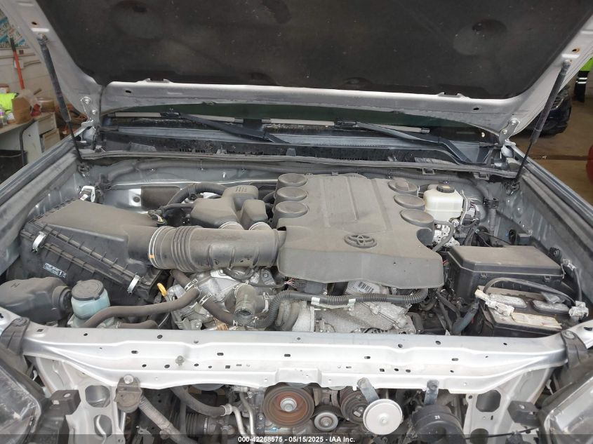 2018 Toyota 4Runner Trd Off Road Premium VIN: JTEBU5JR3J5511337 Lot: 42268575