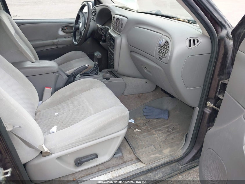 2008 CHEVROLET TRAILBLAZER VIN: 1GNDT13S982236424