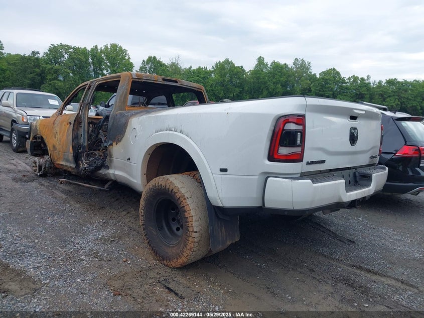 3C63RRJLXNG135349 2022 RAM 3500 photo no. 3