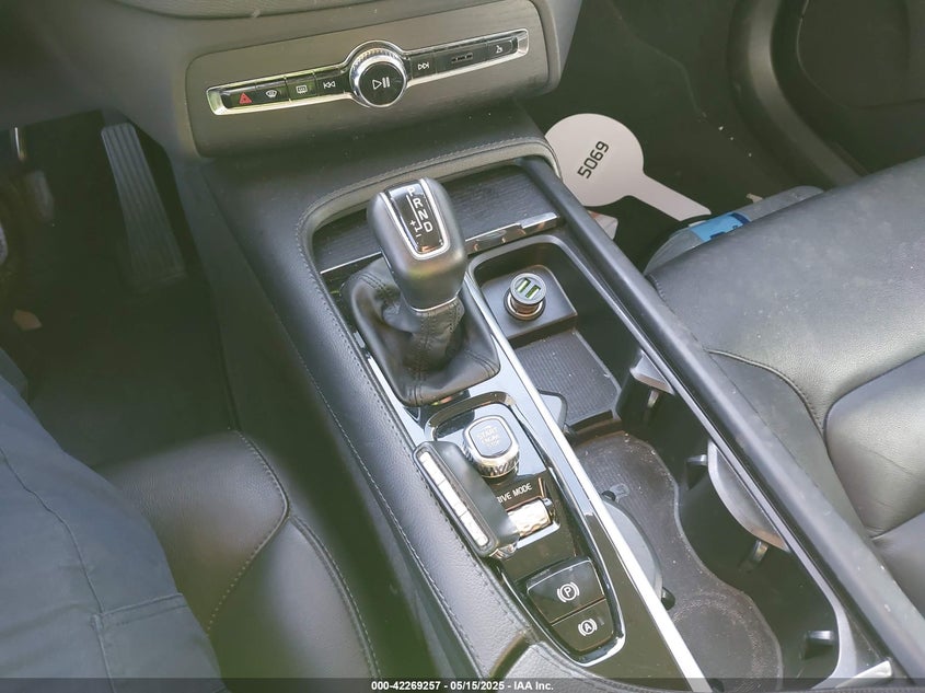 2020 VOLVO XC90 T5 MOMENTUM 7 PASSENGER - YV4102PK4L1535321