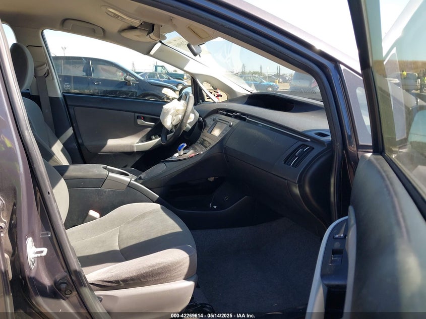 2013 TOYOTA PRIUS VIN: JTDKN3DU2D1724412