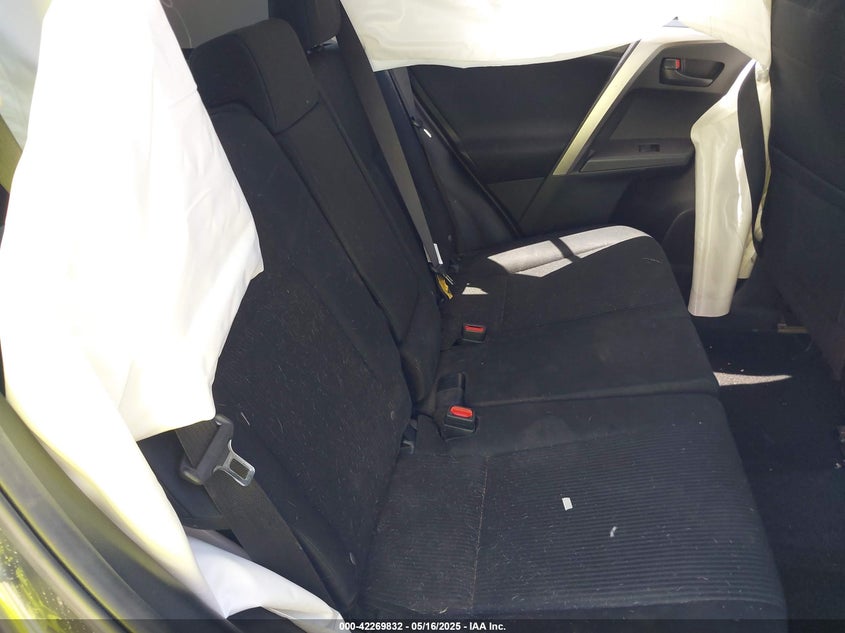 2018 TOYOTA RAV4 LE - JTMBFREVXJJ745379