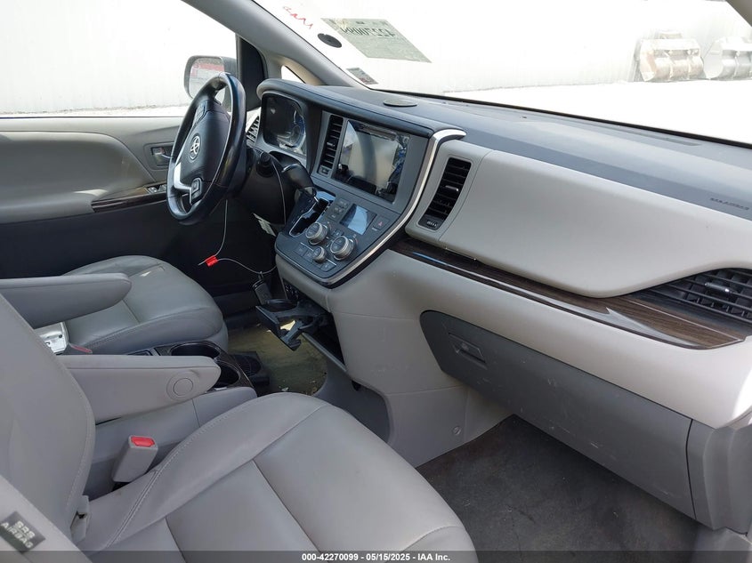 2017 TOYOTA SIENNA VIN: 5TDYZ3DC3HS794306