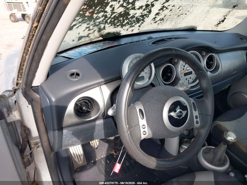 2003 Mini Cooper S VIN: WMWRE33423TD68983 Lot: 42270179