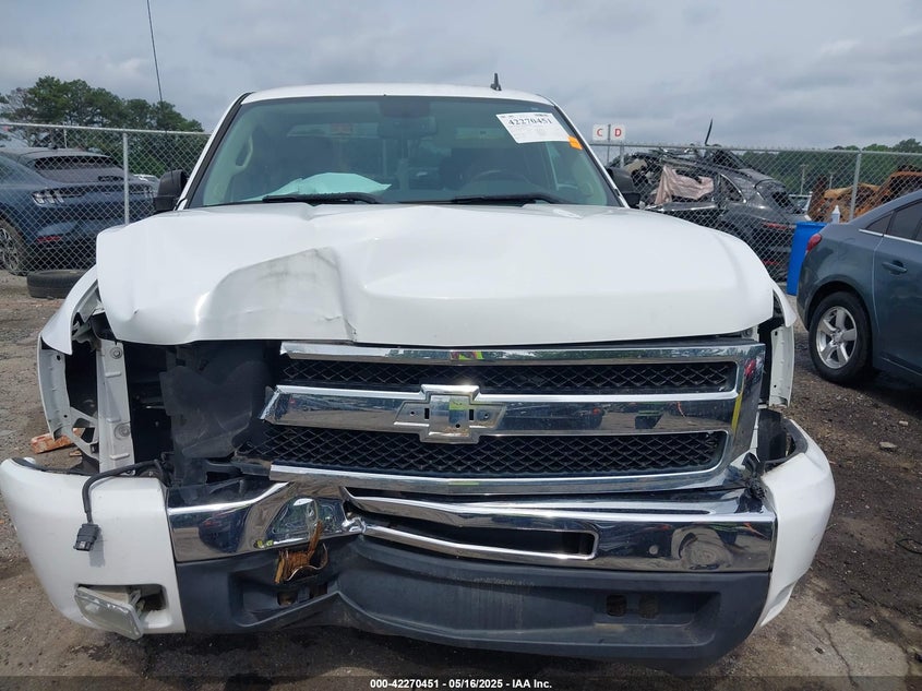2011 CHEVROLET SILVERADO 1500 VIN: 1GCRCSE02BZ307624