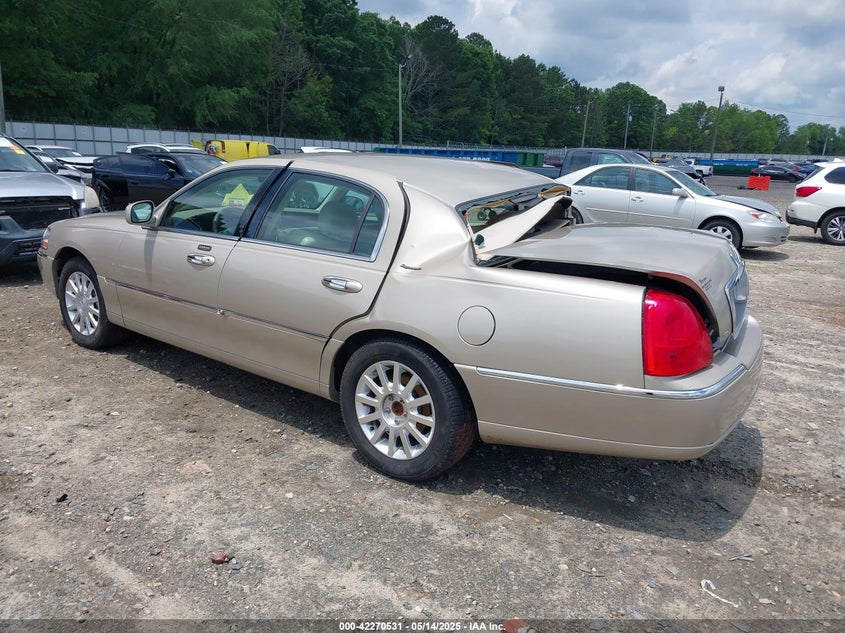 2007 Lincoln Town Car Signature