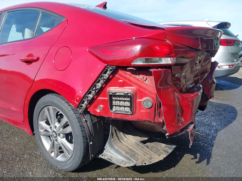 2017 HYUNDAI ELANTRA VIN: KMHD84LFXHU189449