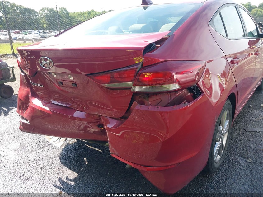 2017 HYUNDAI ELANTRA VIN: KMHD84LFXHU189449