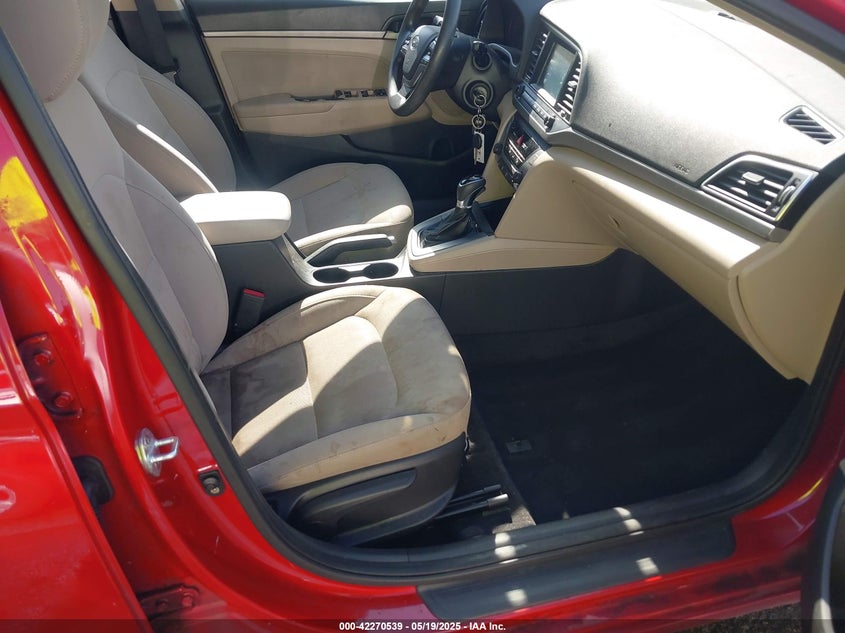 2017 HYUNDAI ELANTRA VIN: KMHD84LFXHU189449