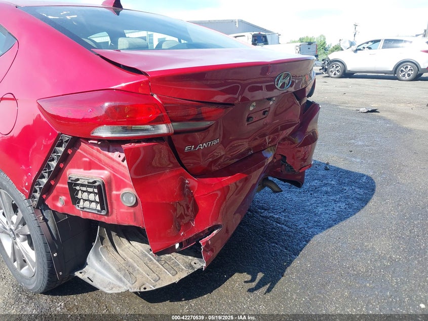 2017 HYUNDAI ELANTRA VIN: KMHD84LFXHU189449