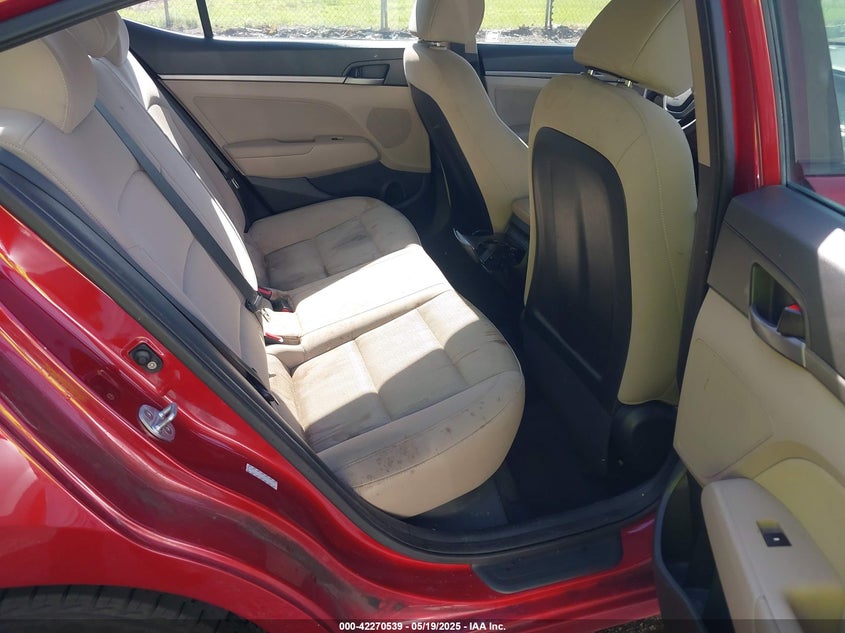 2017 HYUNDAI ELANTRA VIN: KMHD84LFXHU189449