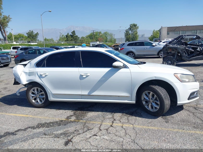 2017 VOLKSWAGEN PASSAT S - 1VWAT7A30HC062762