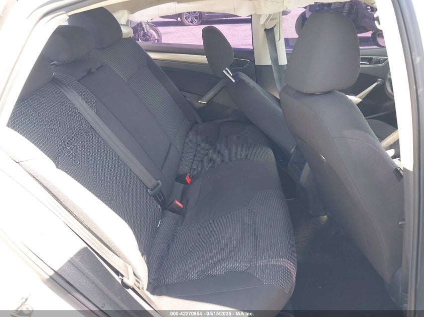 2017 VOLKSWAGEN PASSAT S - 1VWAT7A30HC062762