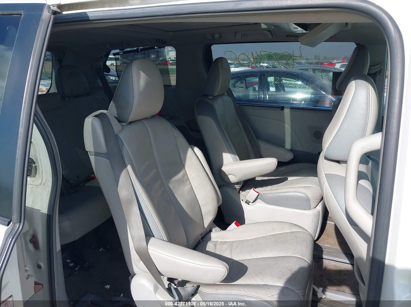 2012 Toyota Sienna Limited 7 Passenger VIN: 5TDDK3DC4CS043288 Lot: 42271108