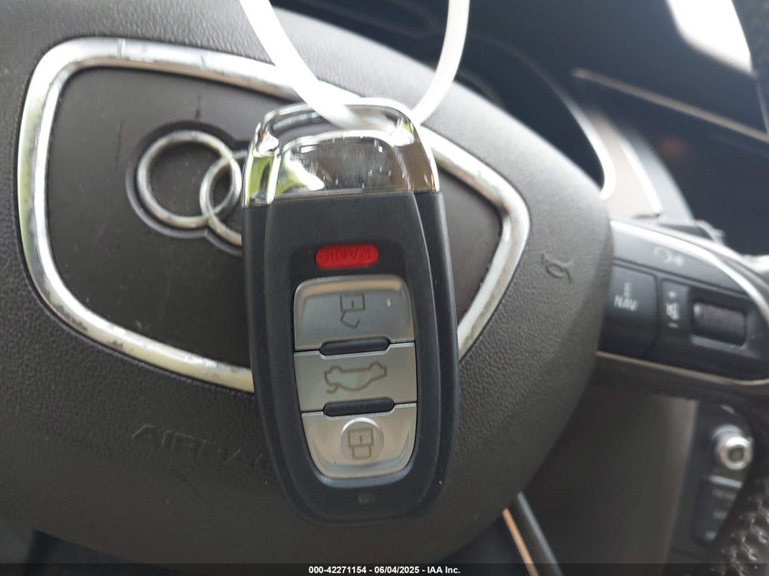 2013 AUDI A4 2.0T PREMIUM - WAUAFAFL8DN038026